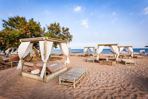 Pareus Beach Resort in Zeccone — foto 5