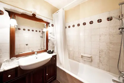 Grand Hotel Smeraldo Beach in Baja Sardinia — foto 17