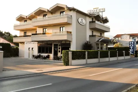 Hotel Holiday in Podgorica — foto 28