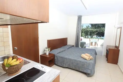 Captain Karas Holidays Apartments in Παραλίμνι — foto 12