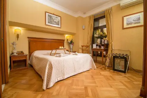 Luxury Rooms H 2000 Roma in Rome, foto 3