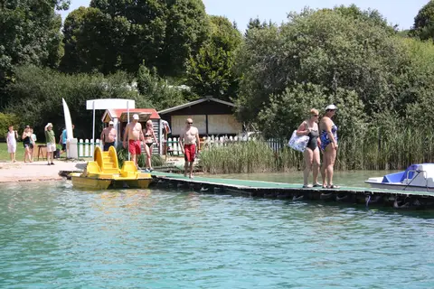 Camping Le Grand Lac in Clairvaux-les-Lacs — foto 10