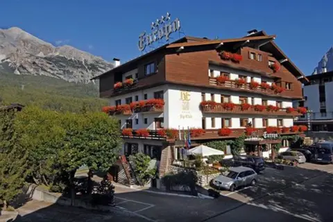 Eight Cortina in Cortina D'ampezzo, foto 14