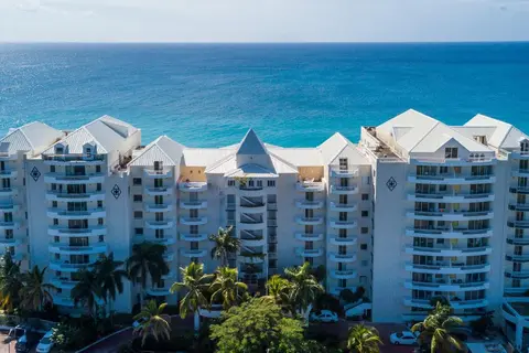 Sapphire Beach Club Resort in Cupecoy — foto 16