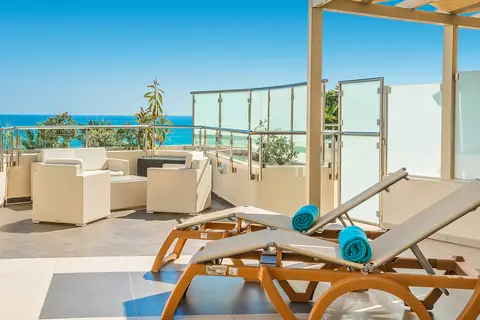 The Golden Bay Beach Hotel in Larnaca — foto 21