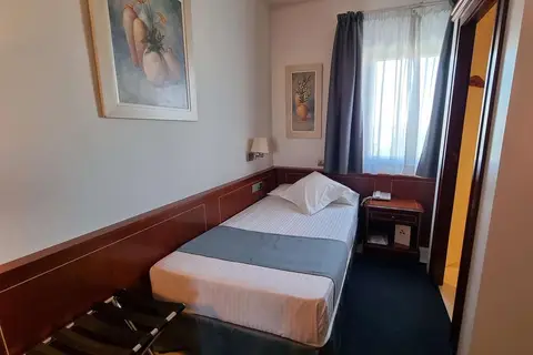 Hotel Gran Legazpi in Madrid — foto 2