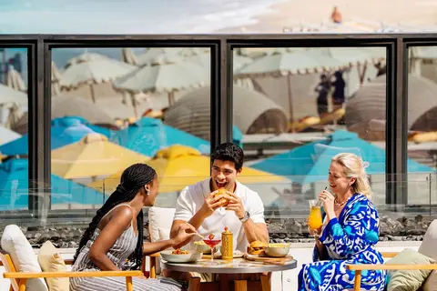 Rove La Mer Beach, Jumeirah in Dubai — foto 11