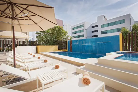 La Quinta Inn & Suites Cancun in Cancún — foto 2