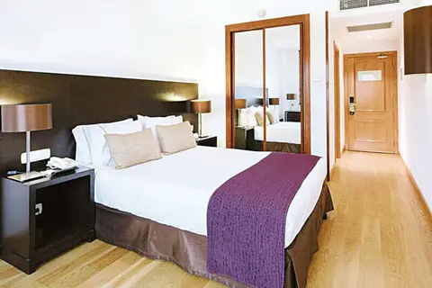 Rafaelhoteles Atocha in Madrid, foto 12