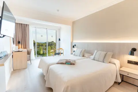 Minura Cala Galdana & Apartamentos d'Aljandar in Ciutadella — foto 12