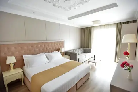 Flower Hotels & Resorts in Golem — foto 18