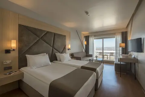 Altin Yunus Resort & Thermal Hotel in Çeşme — foto 19