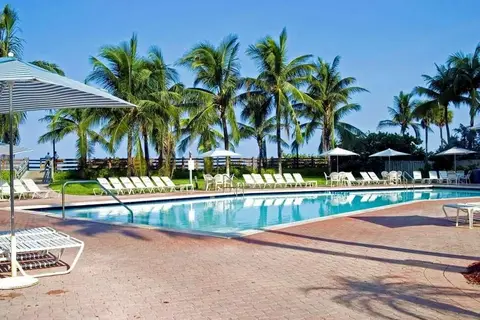 Holiday Inn Miami Beach Oceanfront in Miami Beach — foto 14