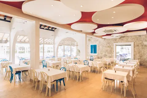 Slovenska Plaža Resort in Budva — foto 13