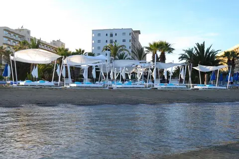 Sandy Beach Hotel & Spa in Πύλα - Pile — foto 11