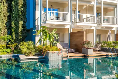Lara Barut Collection in Muratpaşa — foto 9