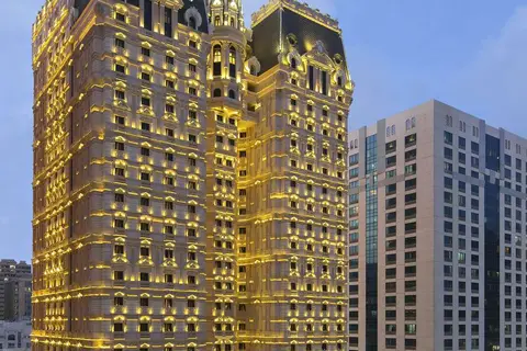 Royal Rose Abu Dhabi, a Curio Collection by Hilton Affiliated Hotel in الدَّانَةْ — foto 15