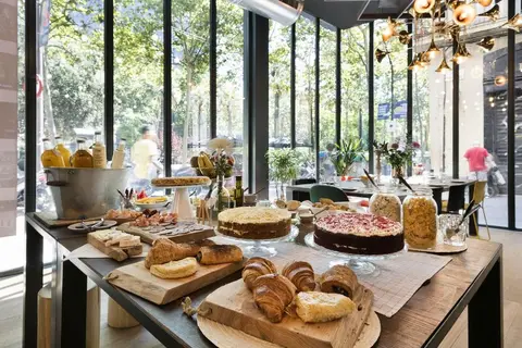 Niu Barcelona in Barcelona — foto 5