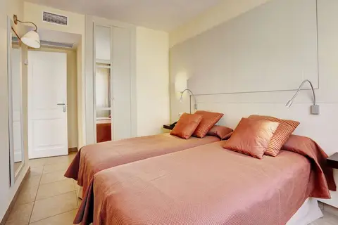 Grupotel Tamariscos in Cala'n Bosch — foto 16