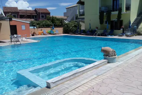 Amadeus Hawaii Studios & Apartments in Σιδάρι — foto 14