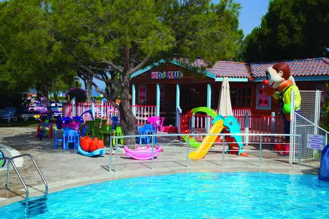 Batihan Beach Resort & Spa in Kuşadası — foto 11