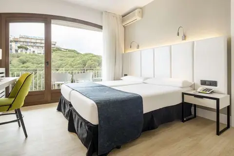 Hotel Ilunion Caleta Park in Sant Feliu de Guíxols — foto 20