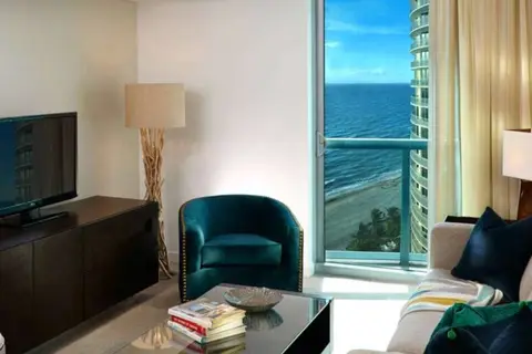 Sole Miami a Noble House Resort in Sunny Isles Beach — foto 12