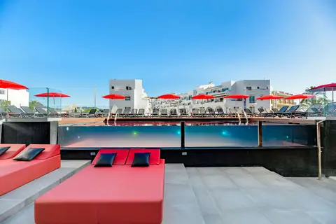 Hotel Vibra District in Sant Antoni de Portmany — foto 2