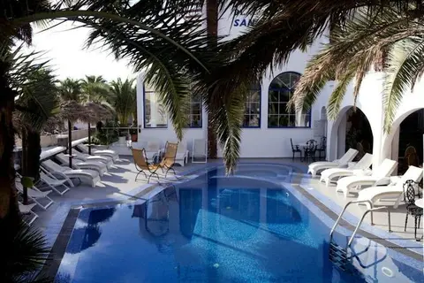 Black Sandy Beach in Santorini Sky, Luxury Resort, foto 27