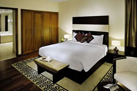 Ramada by Wyndham Dubai Barsha Heights in Dubai — foto 26