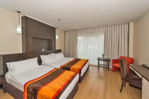 Beyaz Saray in Fatih — foto 11