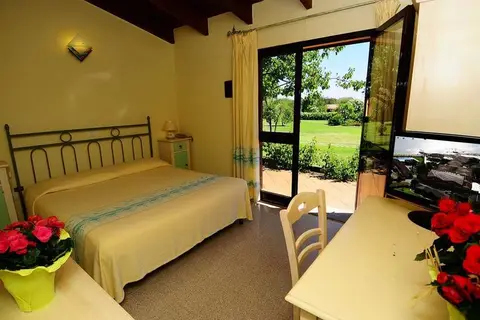 Hotel L'Esagono in San Teodoro — foto 17