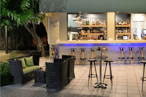Atrium Hotel in Ποτός — foto 8