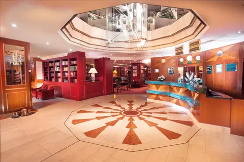Art Nouveau Palace Hotel in Praag — foto 6