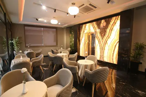 Emerald Boutique Hotel in Tirana — foto 20