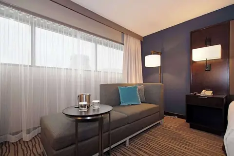 Doubletree by Hilton Newark Airport in Newark — foto 3