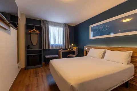 Travelodge Barcelona Poblenou in Barcelona — foto 12