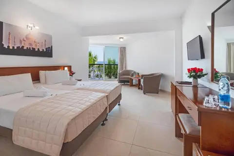 Avlida in Paphos — foto 19