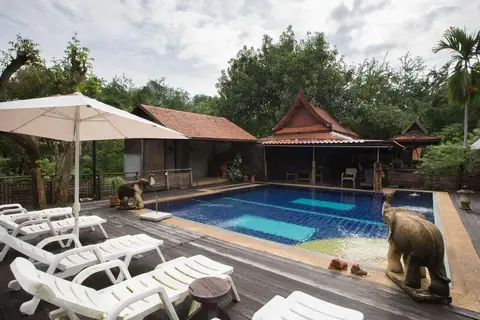 Inrawadee Resort in พัทยา