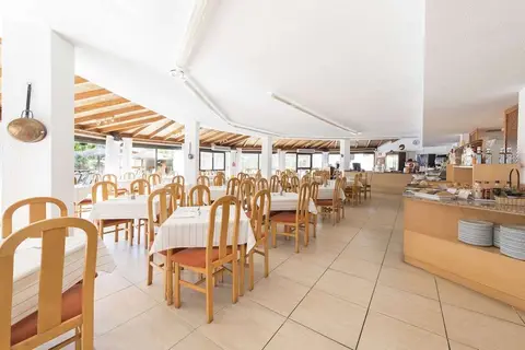 Alcudia Beach Aparthotel in Alcúdia — foto 5