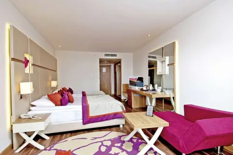 Delphin Botanik Platinum in Okurcalar — foto 3
