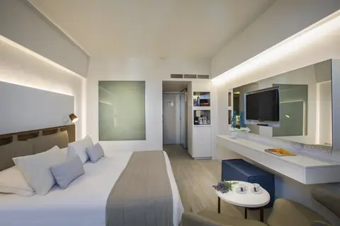 Lordos Beach Hotel in Larnaca — foto 22