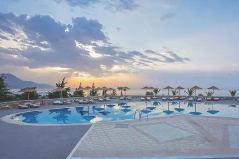 Grand Blue Beach Hotel in Καρδάμαινα — foto 3