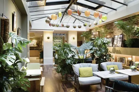 Le Six Hotel in Parijs — foto 10