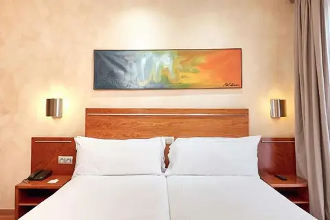 Hotel Garbi Millenni in Barcelona — foto 20