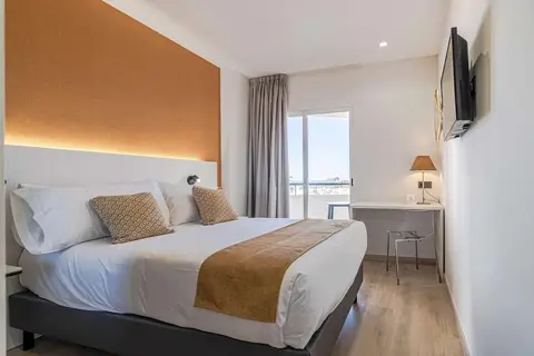 Ramada Resort by Wyndham Puerto de Mazarron in Mazarrón, foto 4