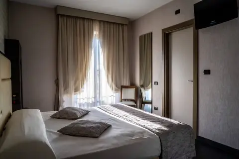 Première in Giugliano in Campania, foto 29