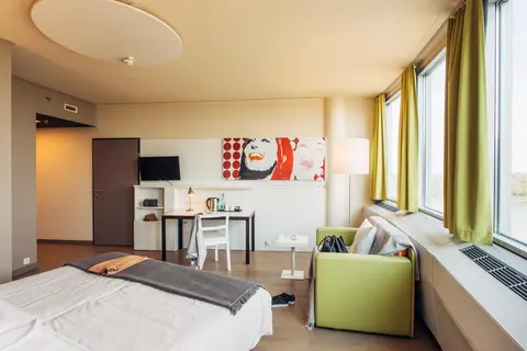 harry’s home Wien Millennium Tower in Wenen — foto 23