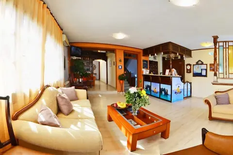 Casa Blue Hotel in Καλύβια — foto 28