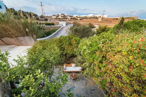 Vienoula's Garden in Τούρλος — foto 26